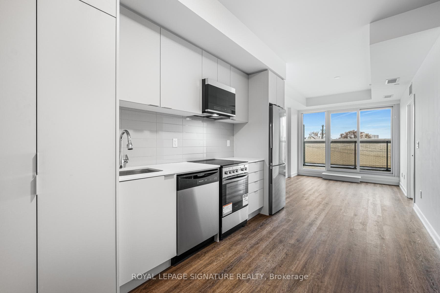 4569 Kingston Road Unit 209, Rouge / Port Union / Malvern, ON M1E 2P3 - Photo 1