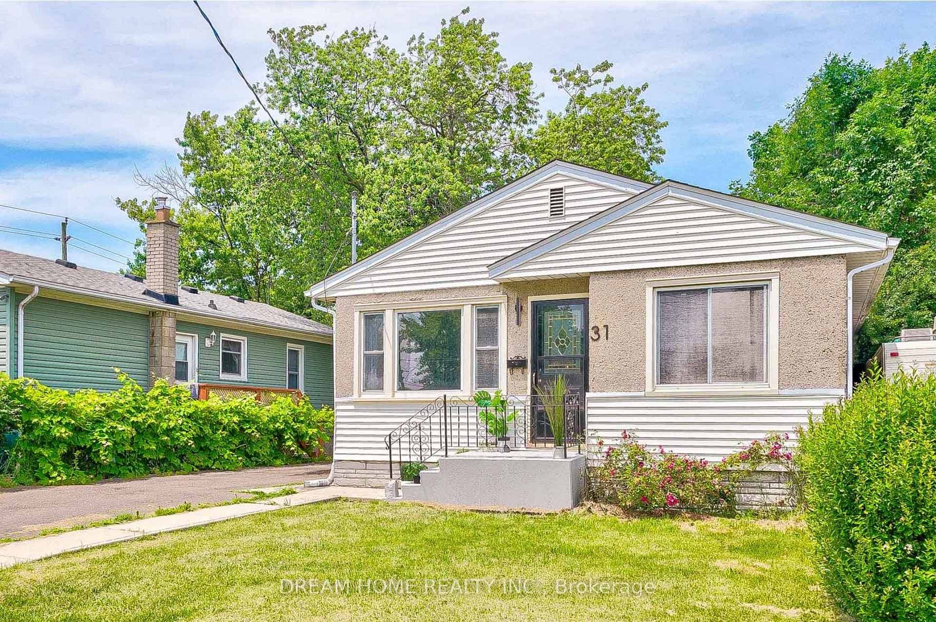 31 Warren Road, St. Catharines, ON L2P 1K7 - Photo 1
