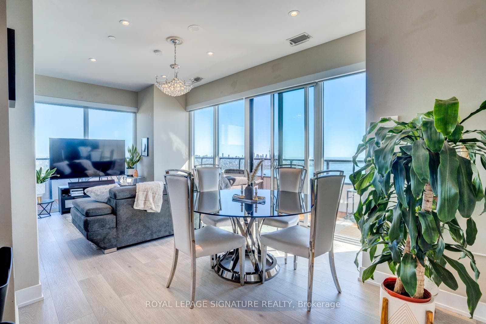 30 Shore Breeze Drive Unit Lph05A, Liberty Village / Parkdale / South Parkdale, ON M8V 0J1 - Photo 1