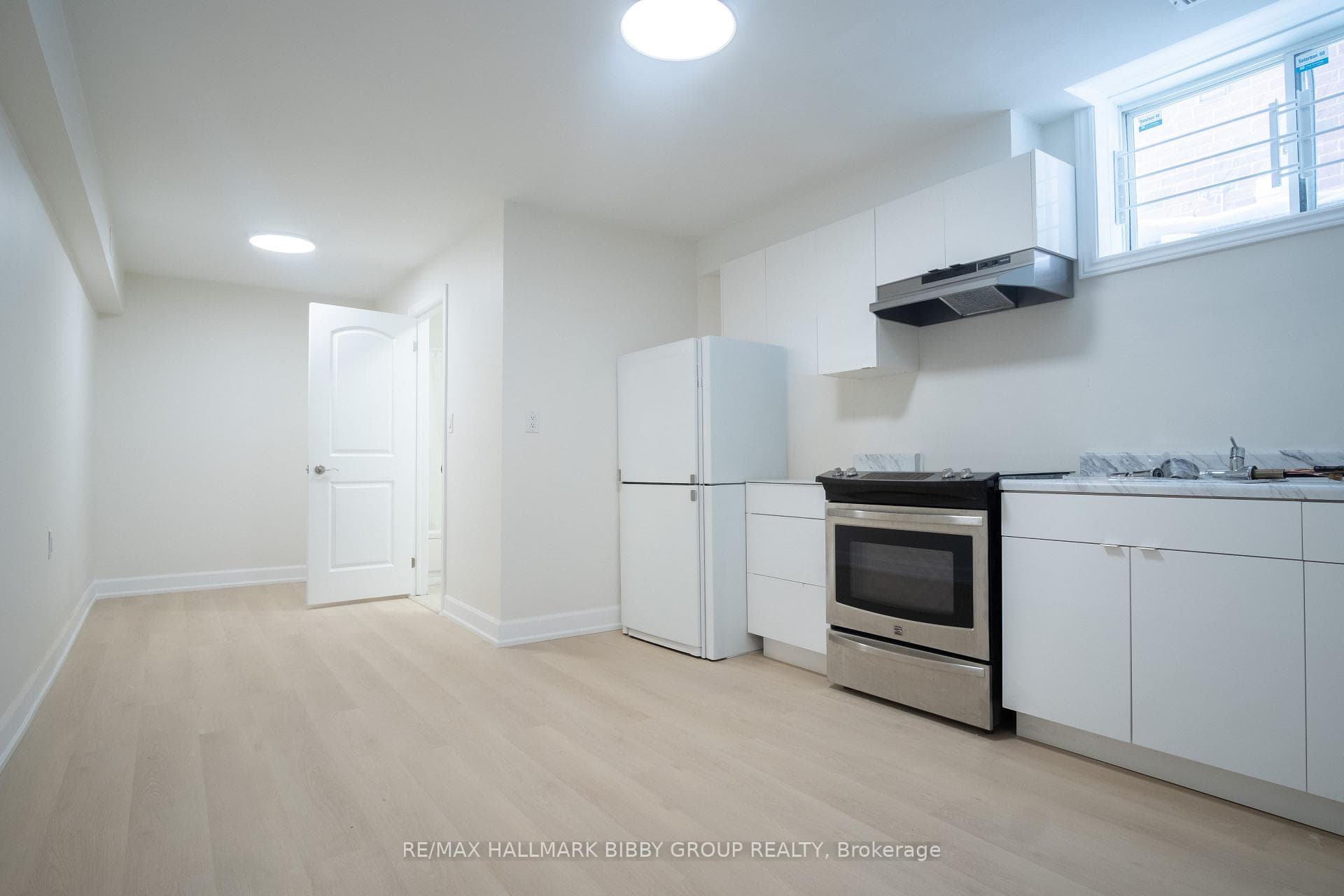 118 Fairholme Avenue Unit Basement 1, Lawrence Park / Bedford Park, ON M6B 2W9 - Photo 1
