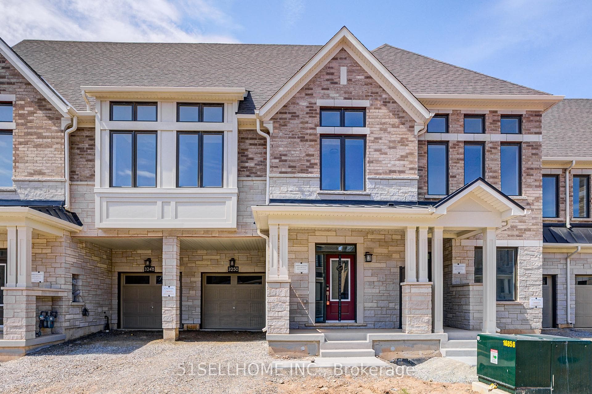 3250 Crystal Drive, Oakville, ON L6M 5S9 - Photo 1