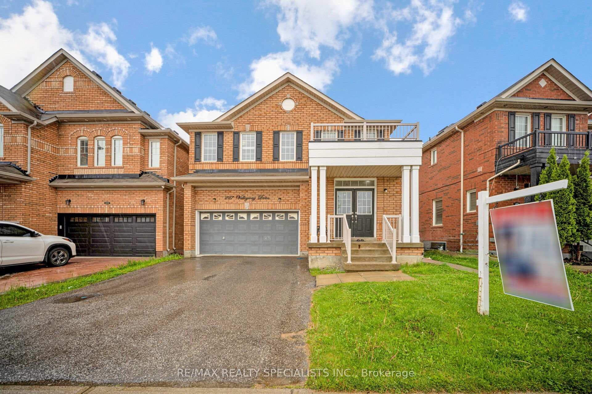 227 Valleyway Drive, Brampton, ON L6X 0N9 - Photo 1