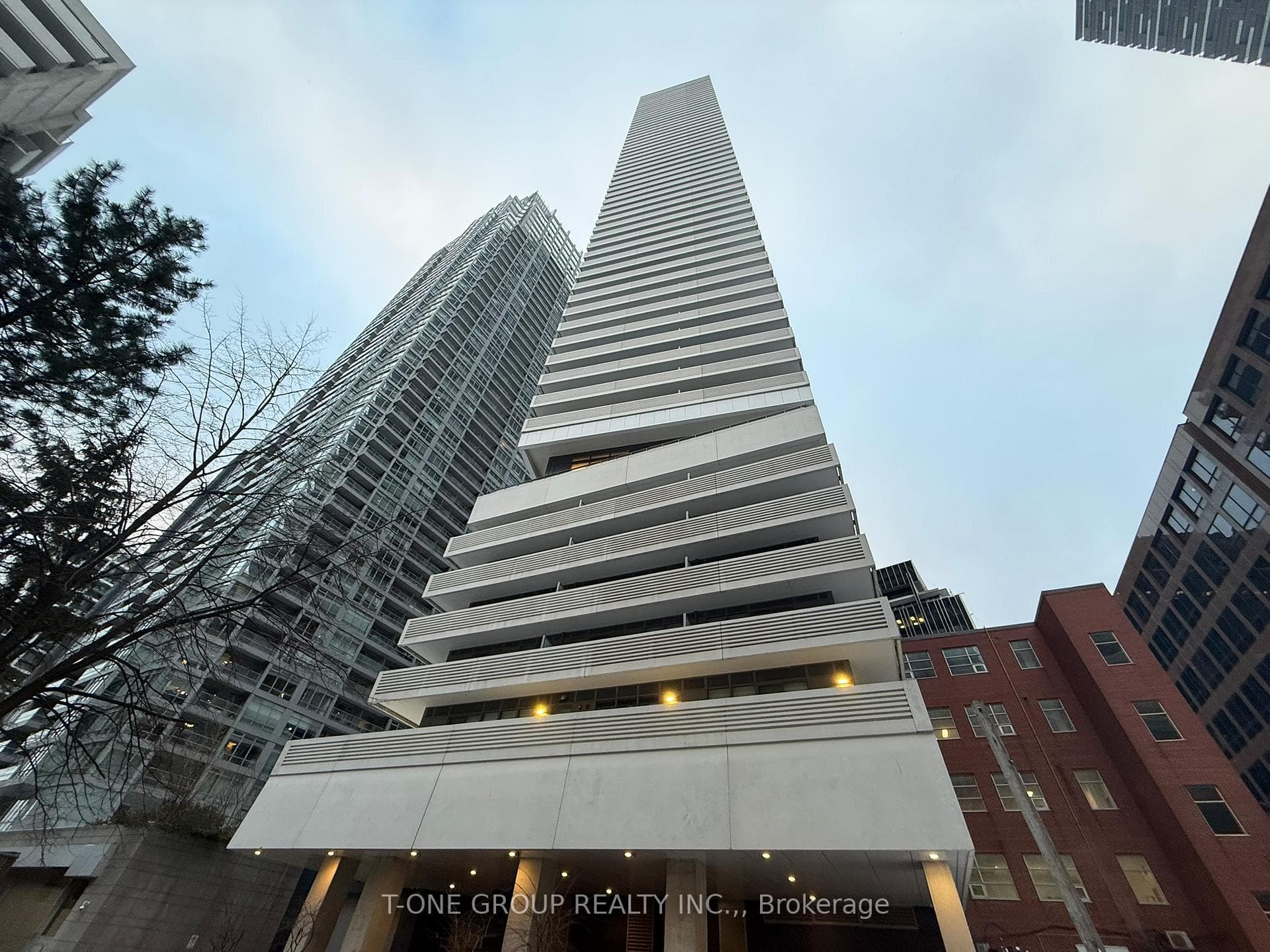 2221 Yonge Street Unit 5409, Leaside / Davisville, ON M4S 0B8 - Photo 1