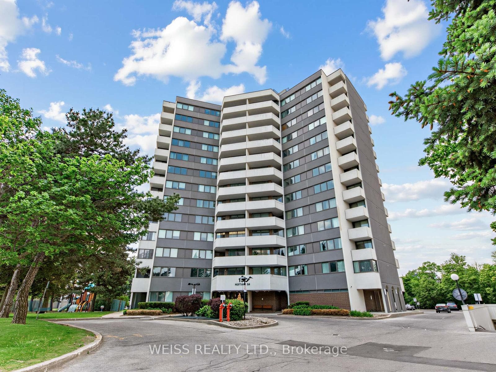 150 Neptune Drive Unit 202, Lawrence Park / Bedford Park, ON M6A 2Y9 - Photo 1