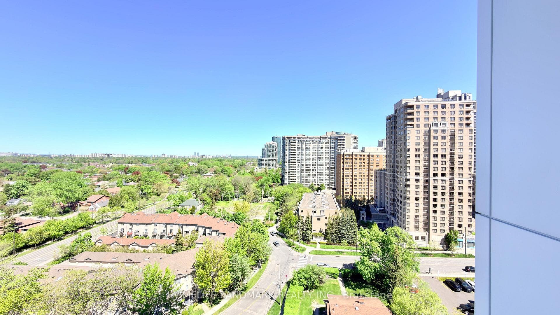 75 Canterbury Place Unit 1711, Toronto C07