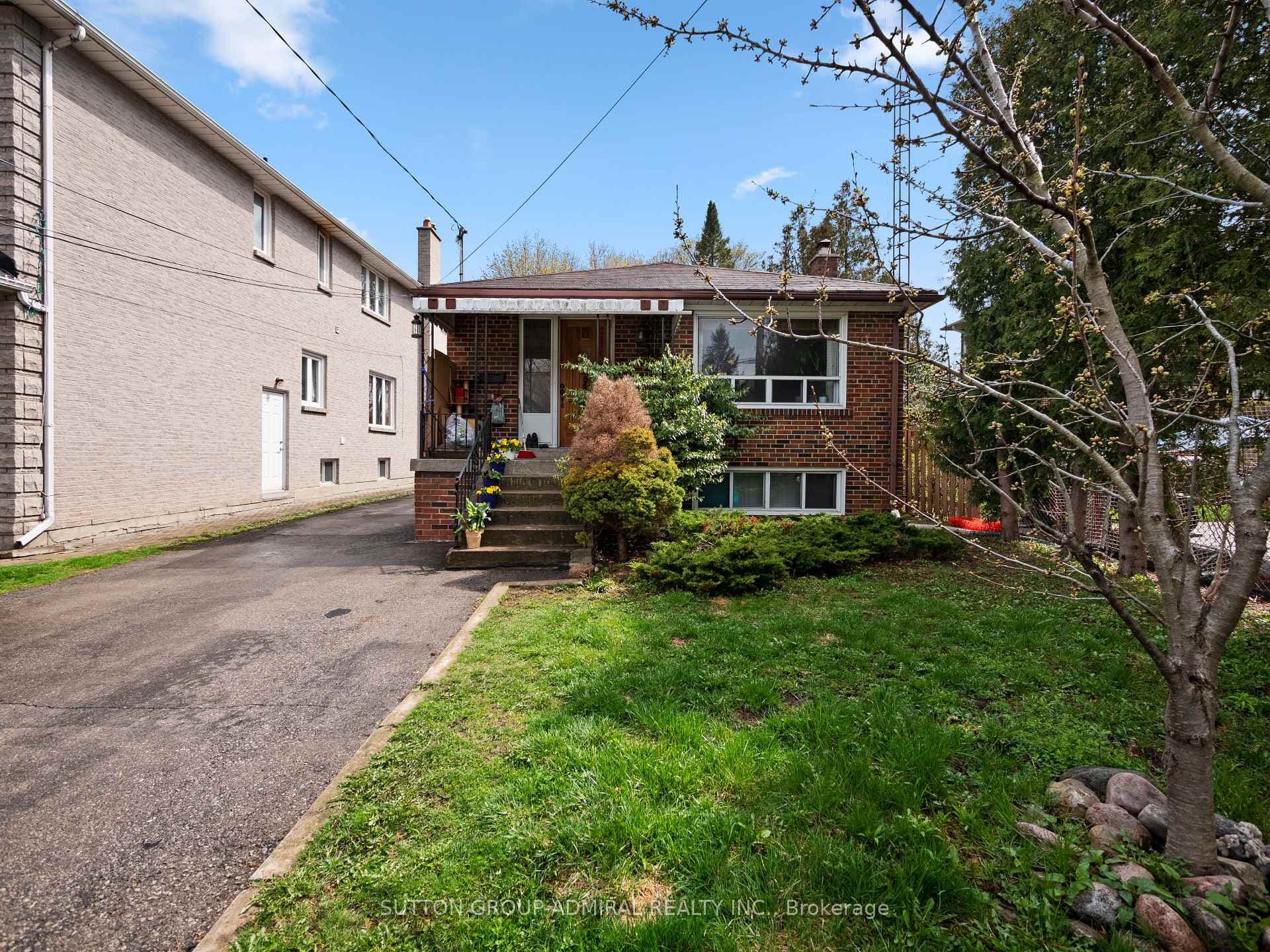 45 Northwood Drive, Willowdale / Newtonbrook, ON M2M 2J9 - Photo 1