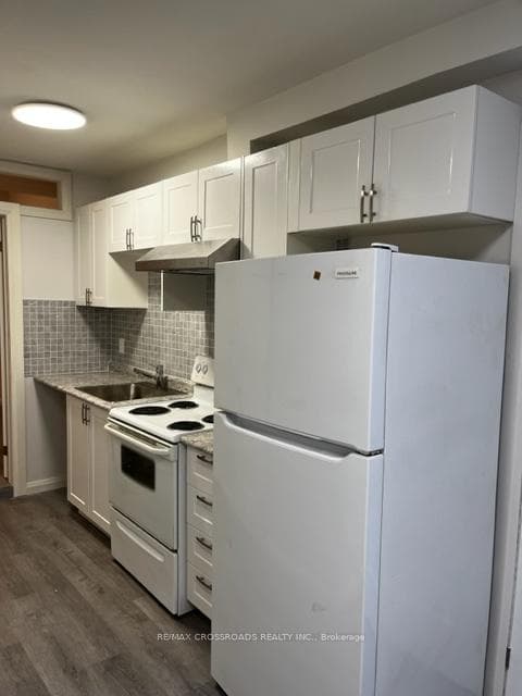 2704 Danforth Avenue, The Beaches / Upper Beaches, ON M4C 1L7 - Photo 1