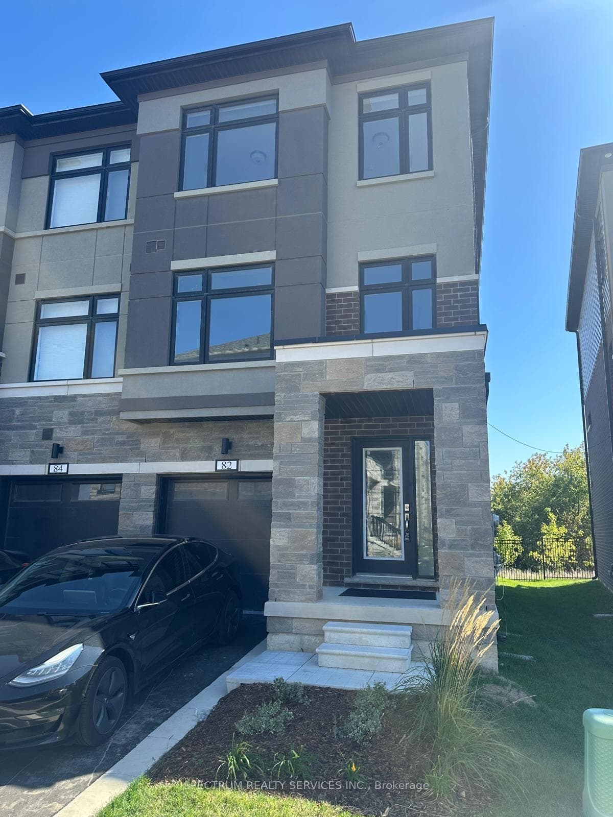 82 Fieldridge Crescent Unit Lot 68, Brampton, ON L6R 4G6 - Photo 1
