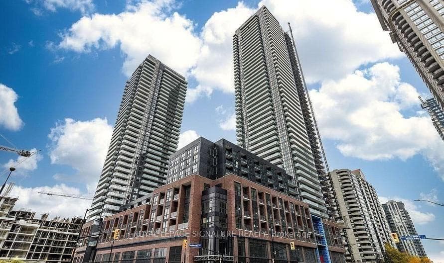 430 Square One Drive Unit 506, Mississauga, ON L5B 0L6 - Photo 1