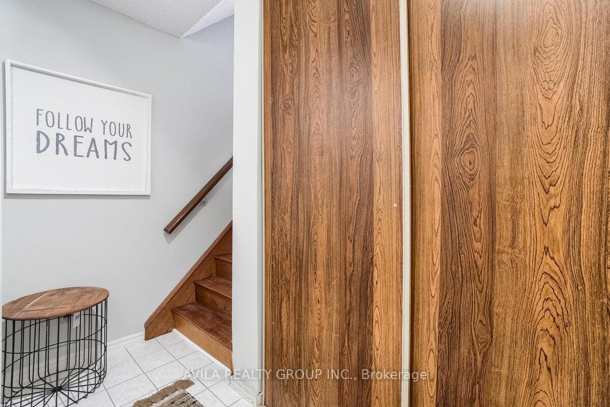11 Wincott Drive Unit 1915, Toronto W09