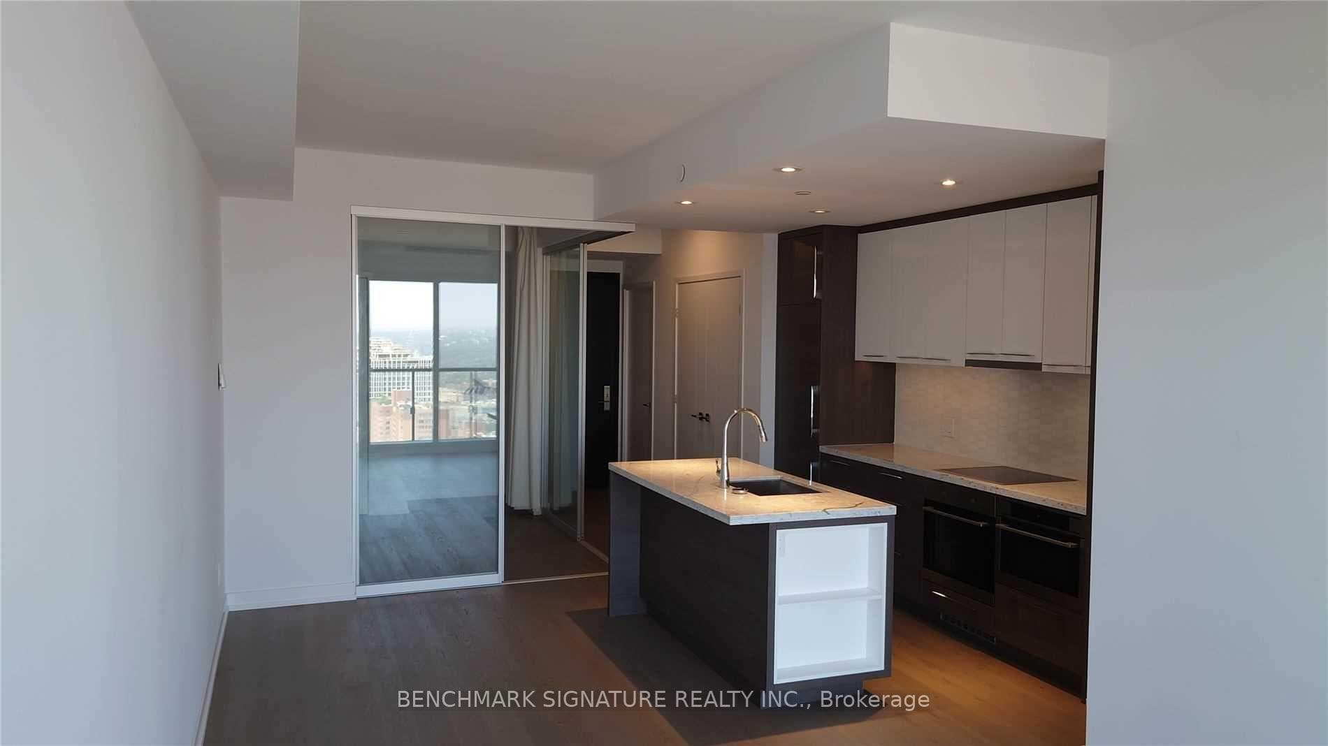 488 University Avenue Unit 2805, Downtown Toronto / Waterfront, ON M5G 0C1 - Photo 1