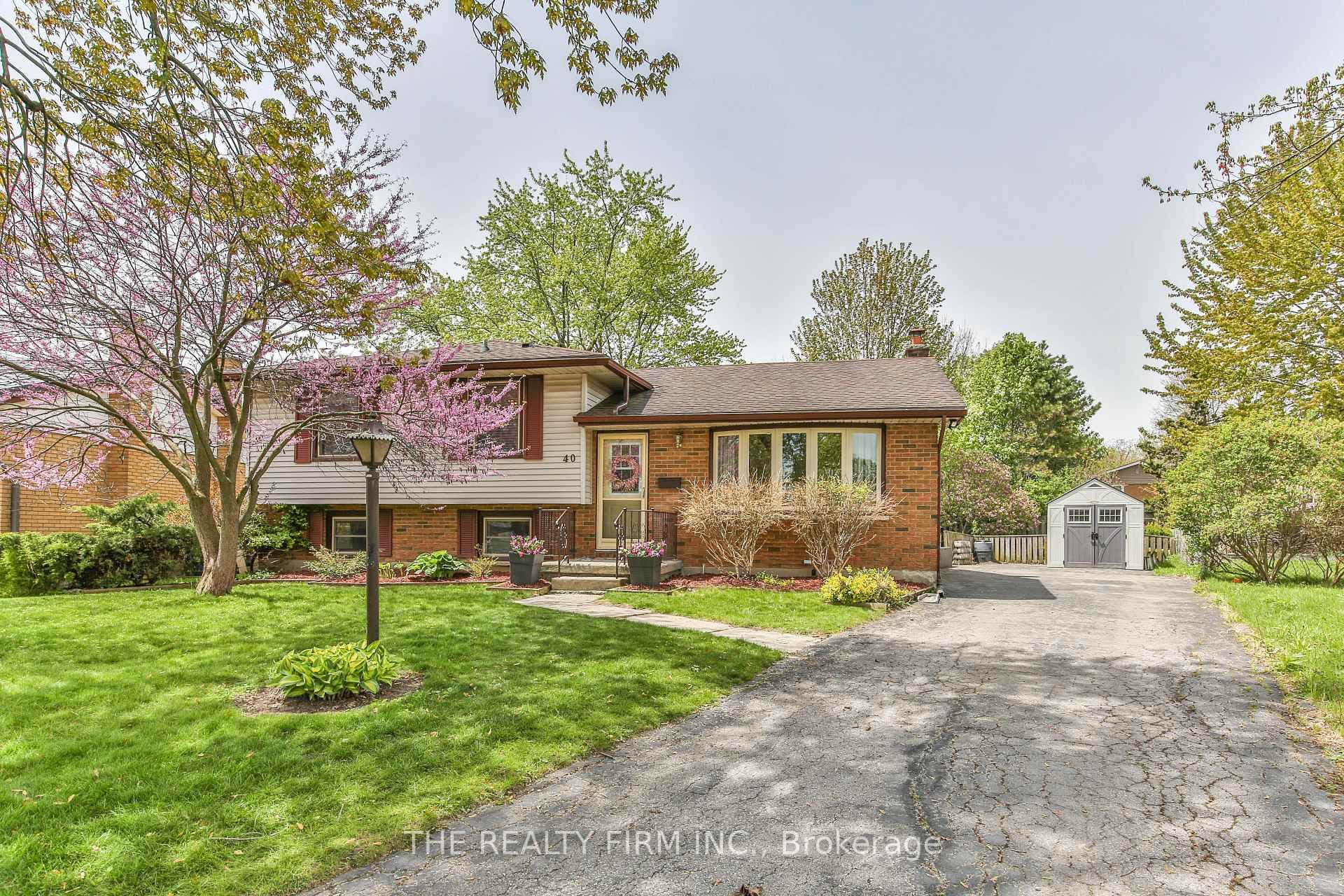 40 Ebury Place, London South, ON N6C 4V4 - Photo 1