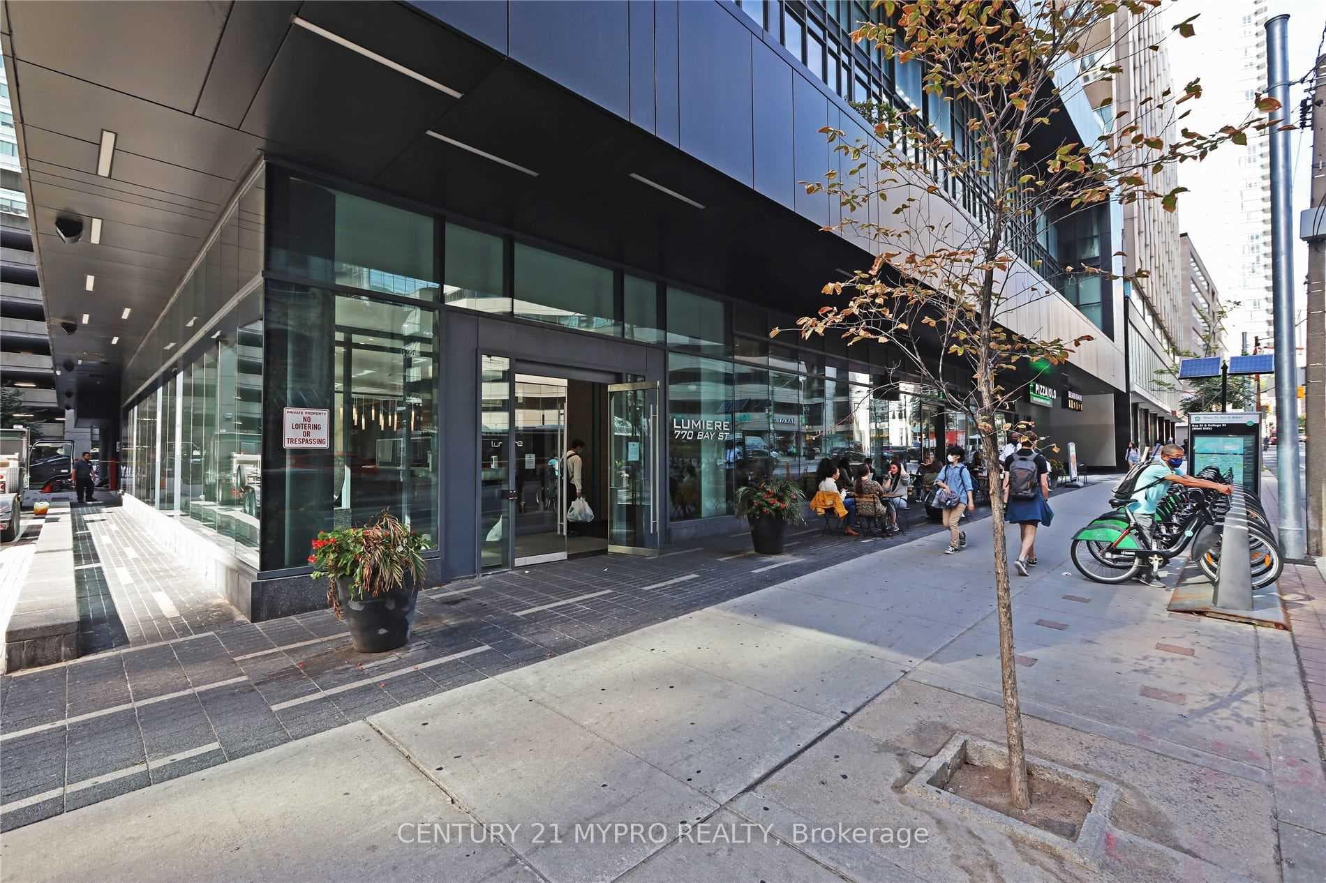 770 Bay Street Unit 2607, Downtown Toronto / Waterfront, ON M5G 0A6 - Photo 1