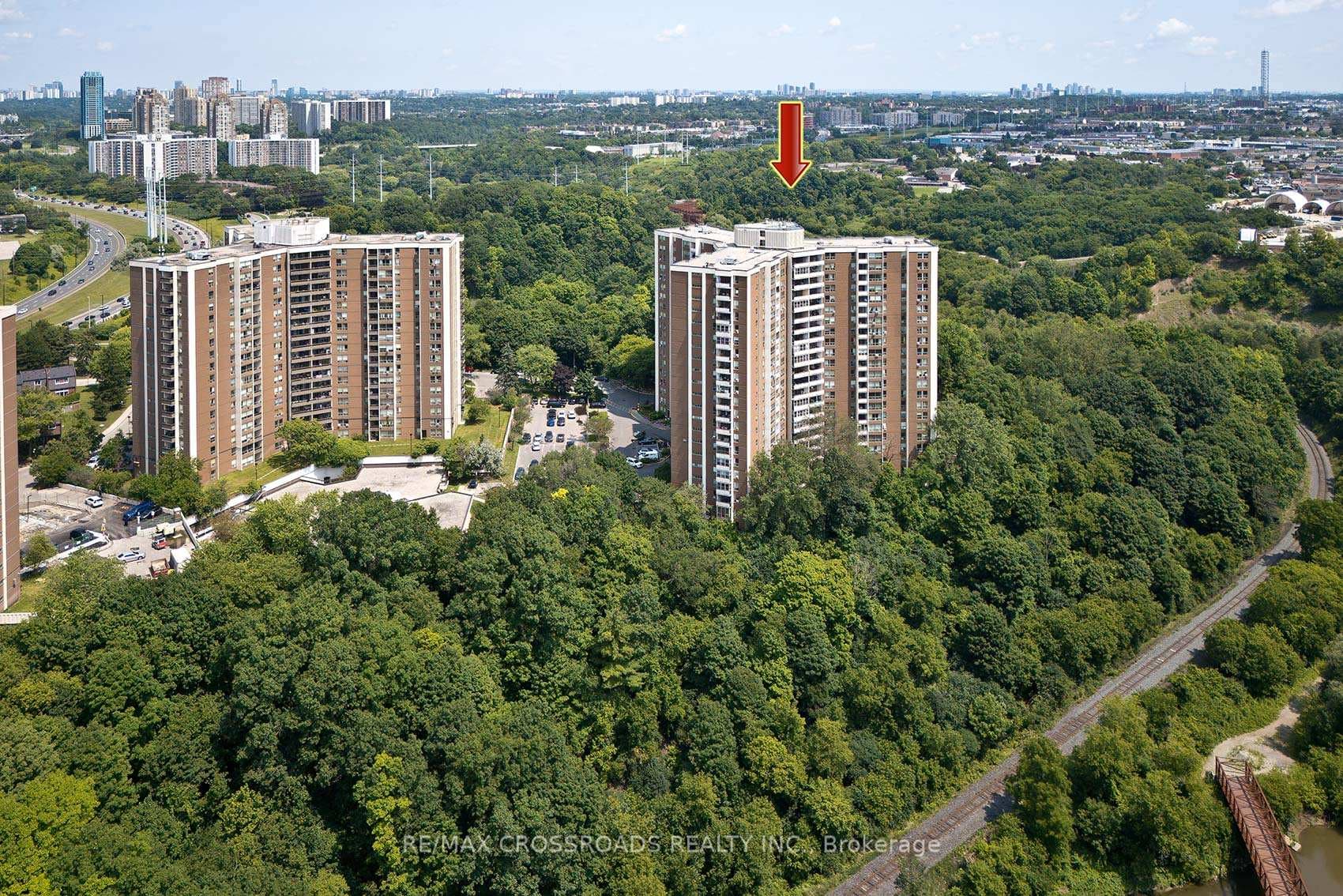 60 Pavane Linkway N/A Unit 1702, Flemingdon Park / Don Mills, ON M3C 2Y6 - Photo 1