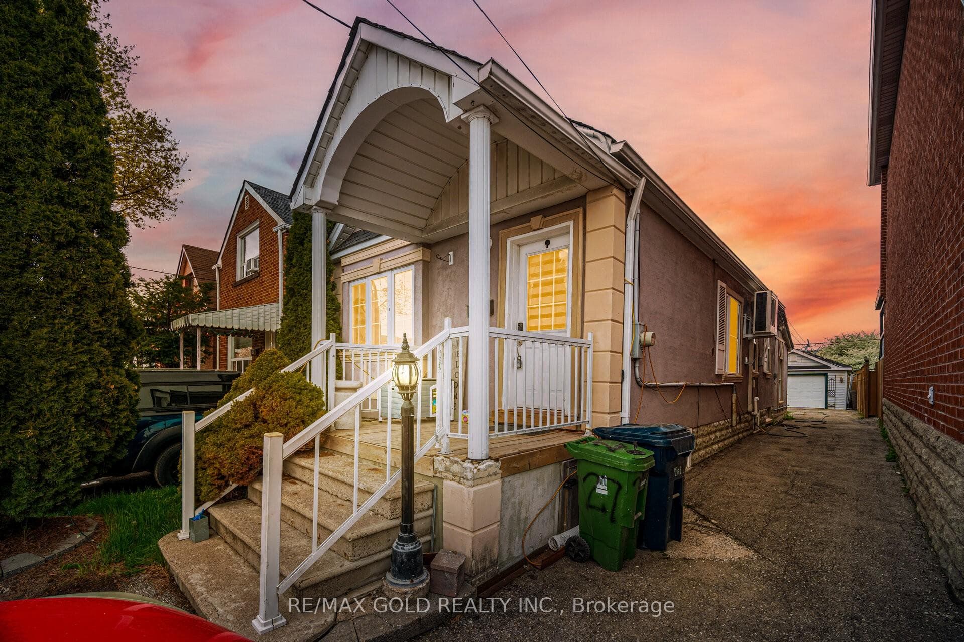 27 Aileen Avenue, Keelesdale / Eglinton West, ON M6M 1E5 - Photo 1