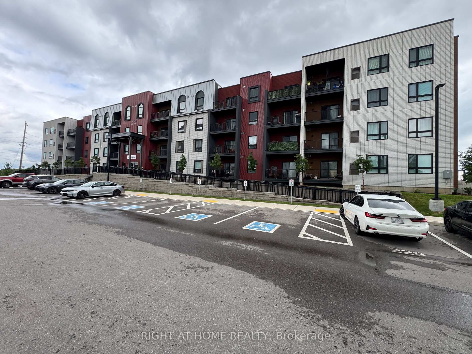 1 Chef Lane Unit 204, Barrie, ON L9J 0T1 - Photo 1