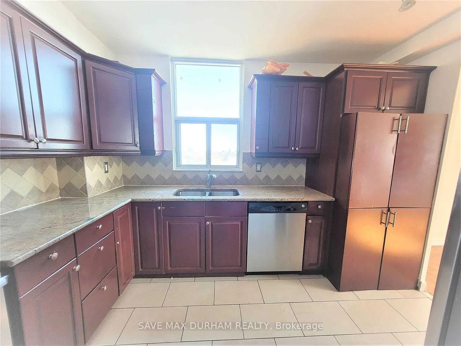 60 Pavane Linkway N/A Unit 1208, Flemingdon Park / Don Mills, ON M3C 2Y6 - Photo 1