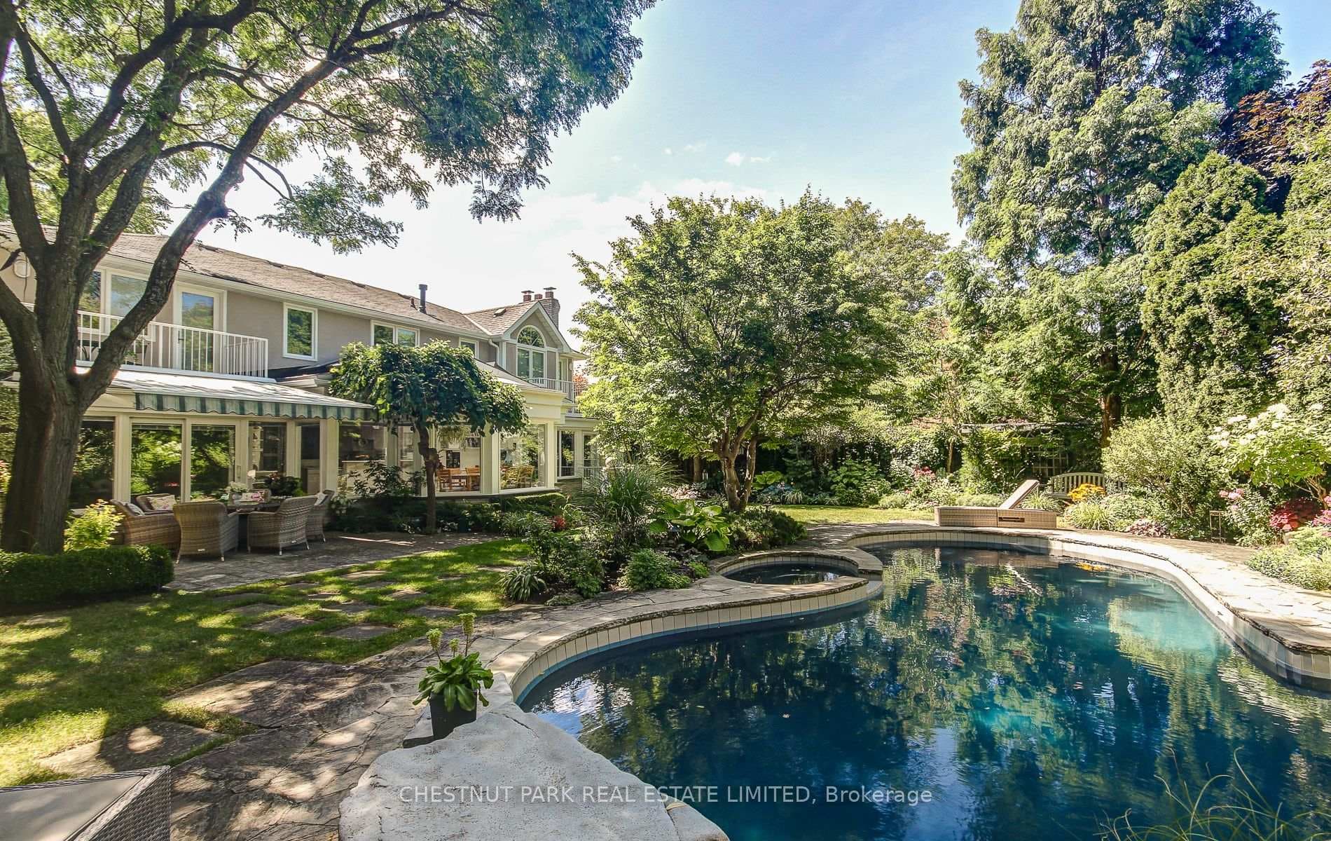 4 Cheltenham Court, Brampton, ON L6W 1J3 - Photo 1