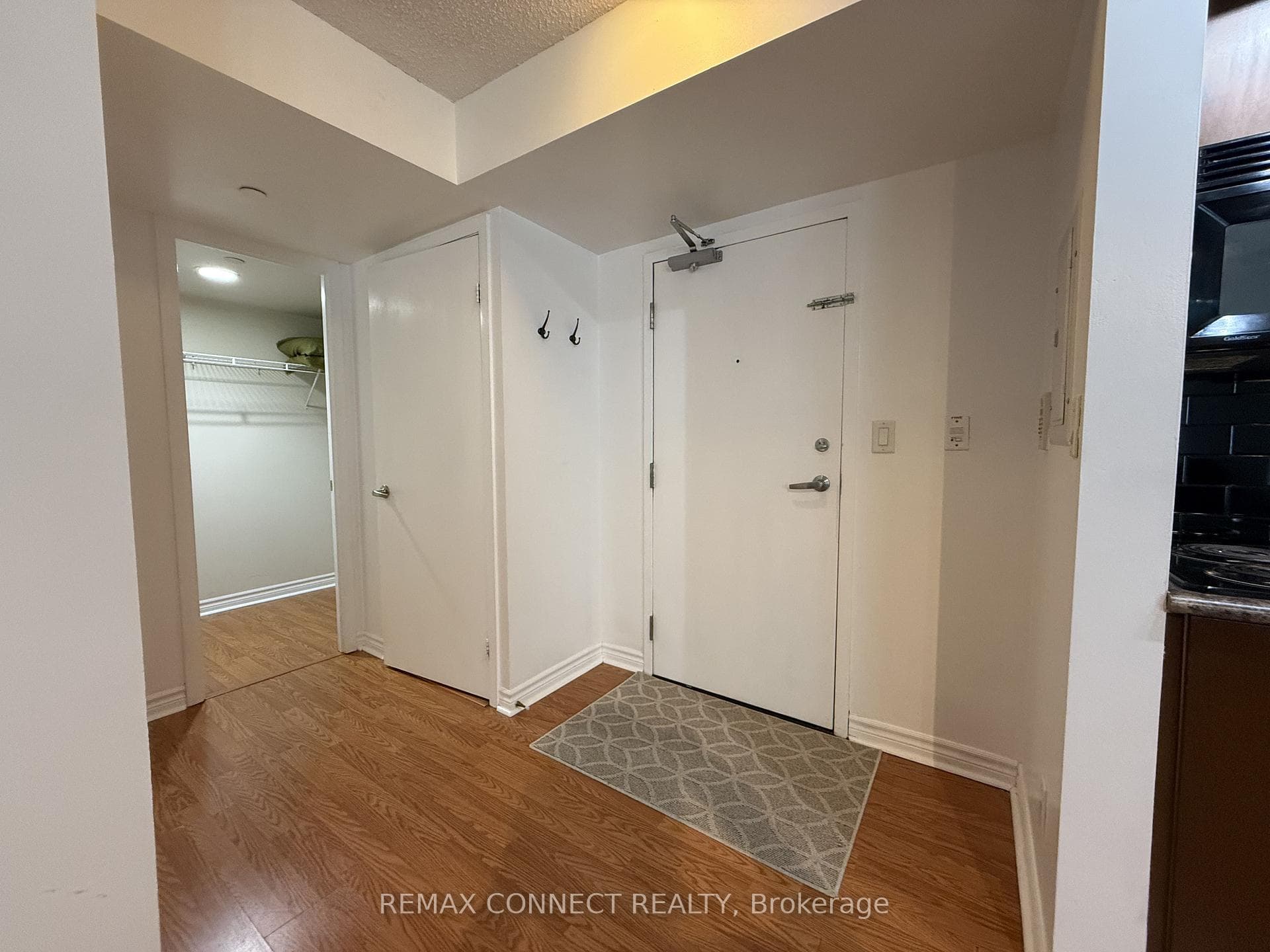 200 Victoria Street Unit 1408, Toronto C08