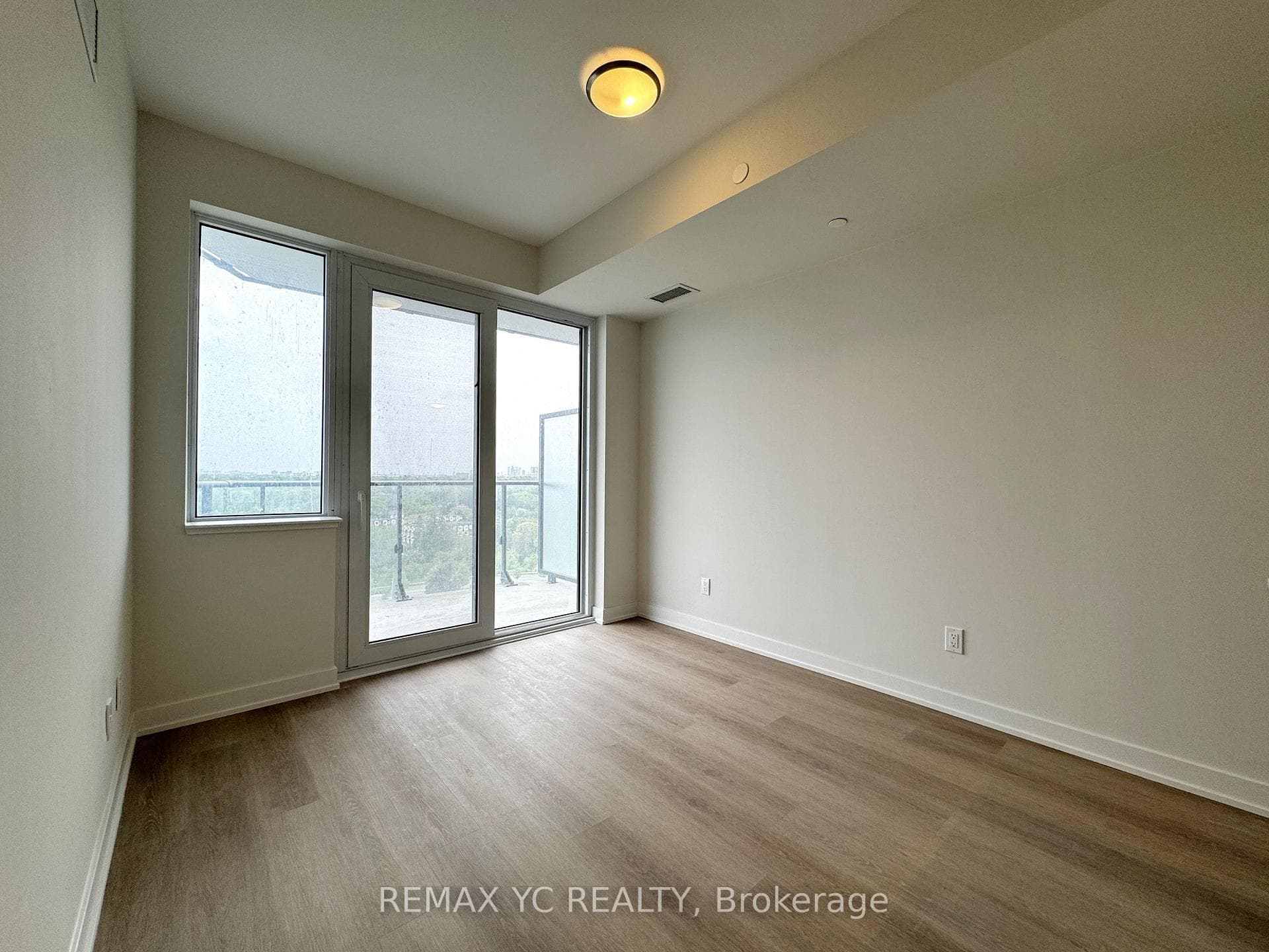 15 Ellerslie Avenue Unit 1205, Thornhill / Willowdale, ON M2N 0L7 - Photo 1