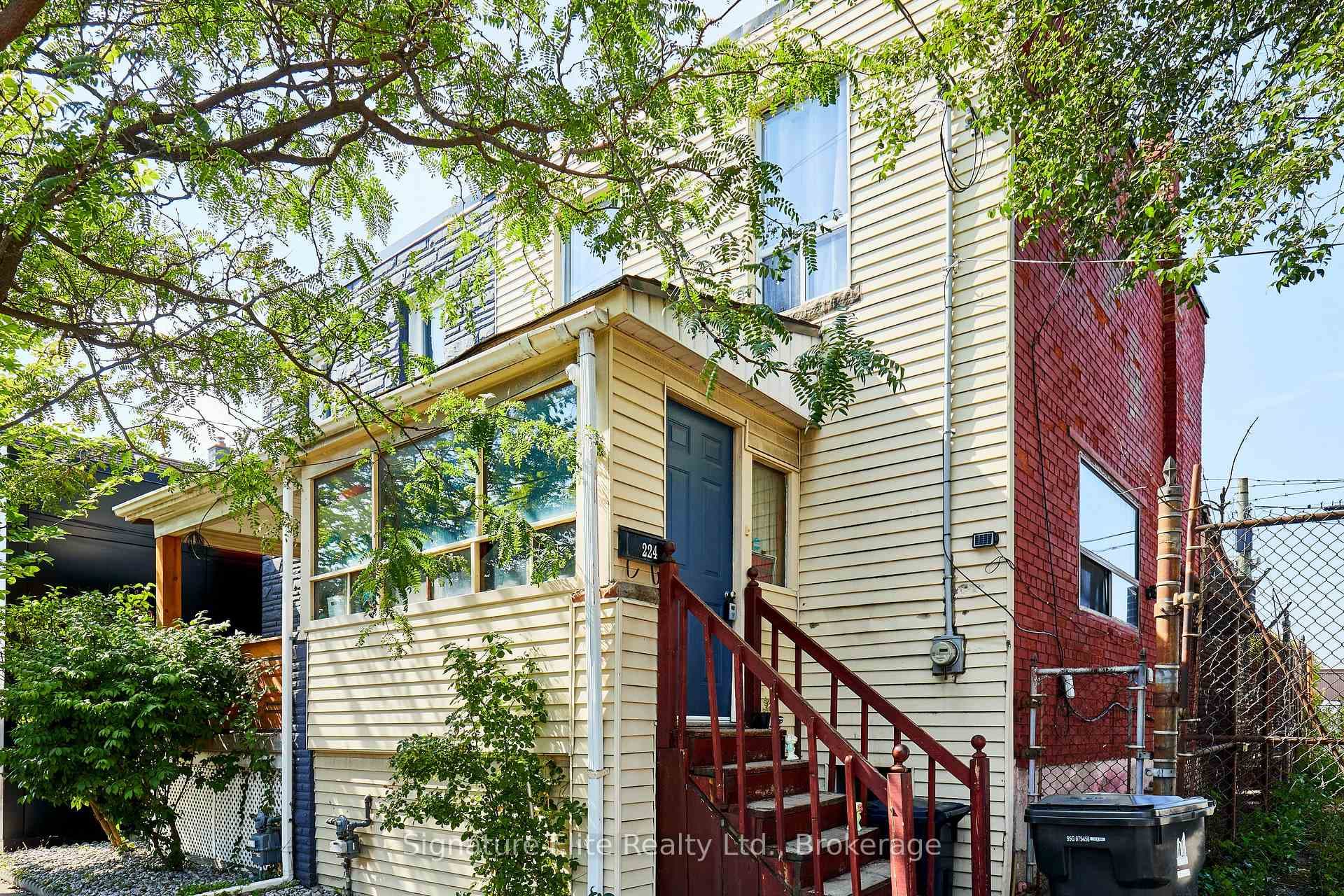 224 Old Weston Road, Keelesdale / Eglinton West, ON M6N 3A4 - Photo 1