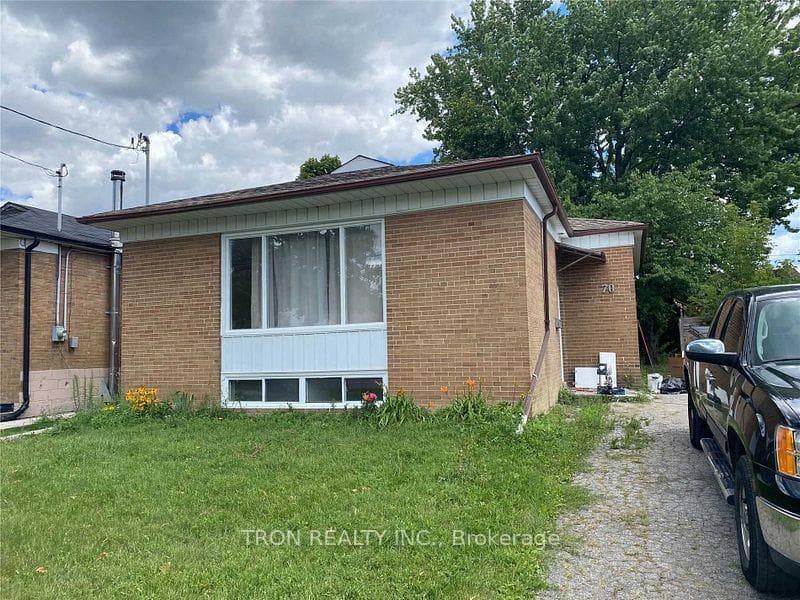 70 Courton Drive Unit Main, Dorset Park / Kennedy Park, ON M1R 1K8 - Photo 1