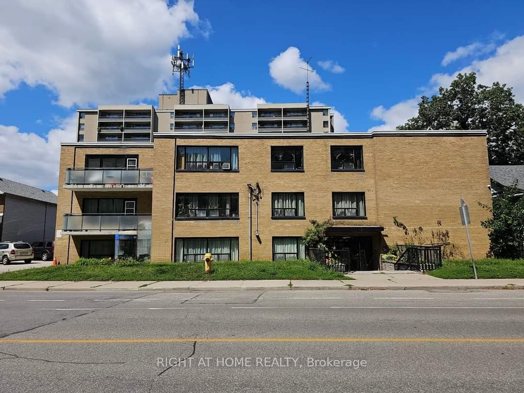 20 Cosburn Avenue Unit 207, Danforth / East York, ON M4K 2E7 - Photo 1