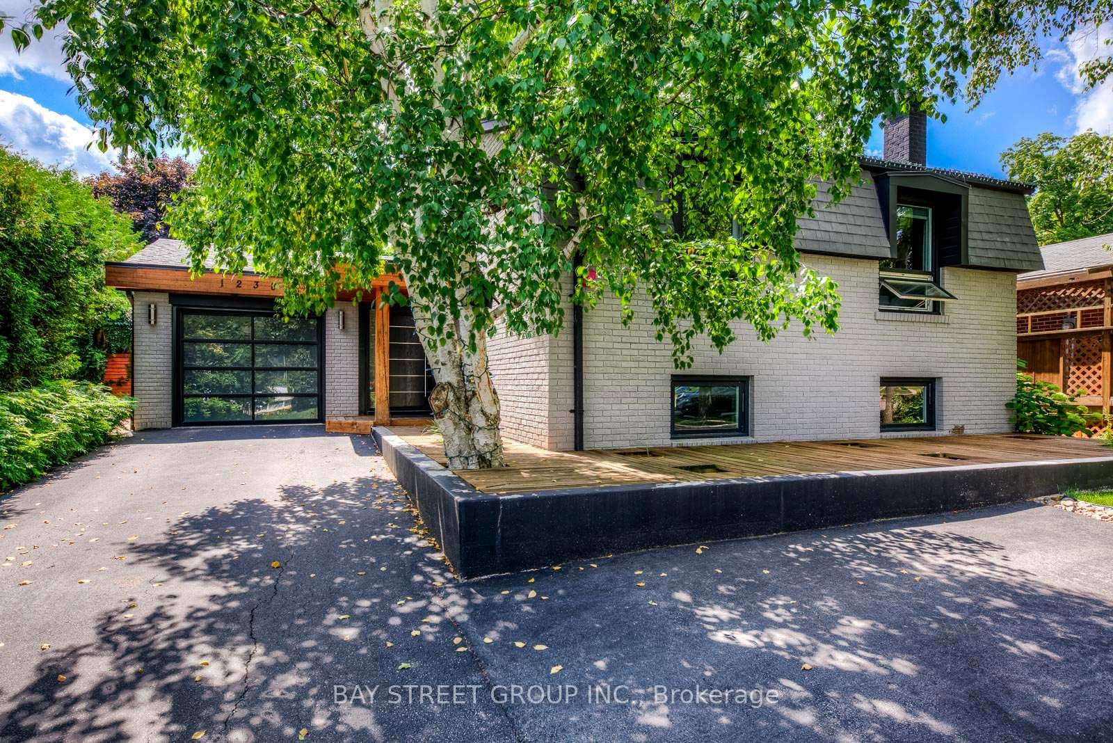 1238 Landfair Crescent, Oakville, ON L6H 2N3 - Photo 1