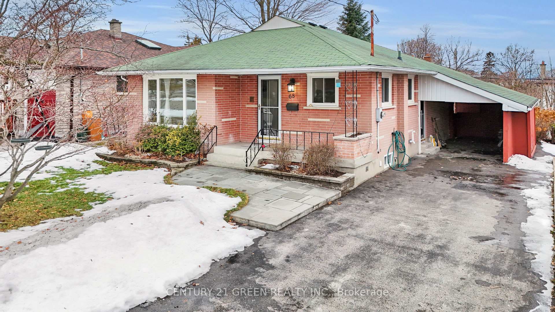 68 Athabasca Street, Oshawa, ON L1H 7H6 - Photo 1
