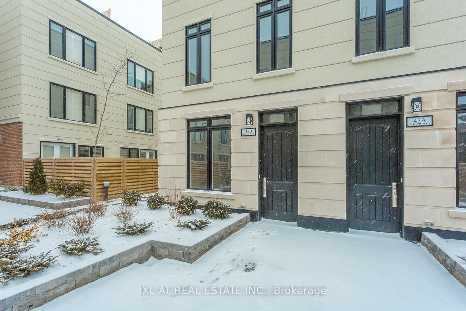 45B Burnaby Boulevard, Lawrence Park / Bedford Park, ON M5N 1G3 - Photo 1