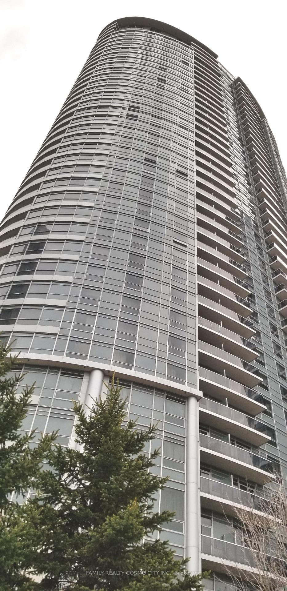 135 Village Green Square Unit 820, Agincourt / Milliken, ON M1S 0G4 - Photo 1