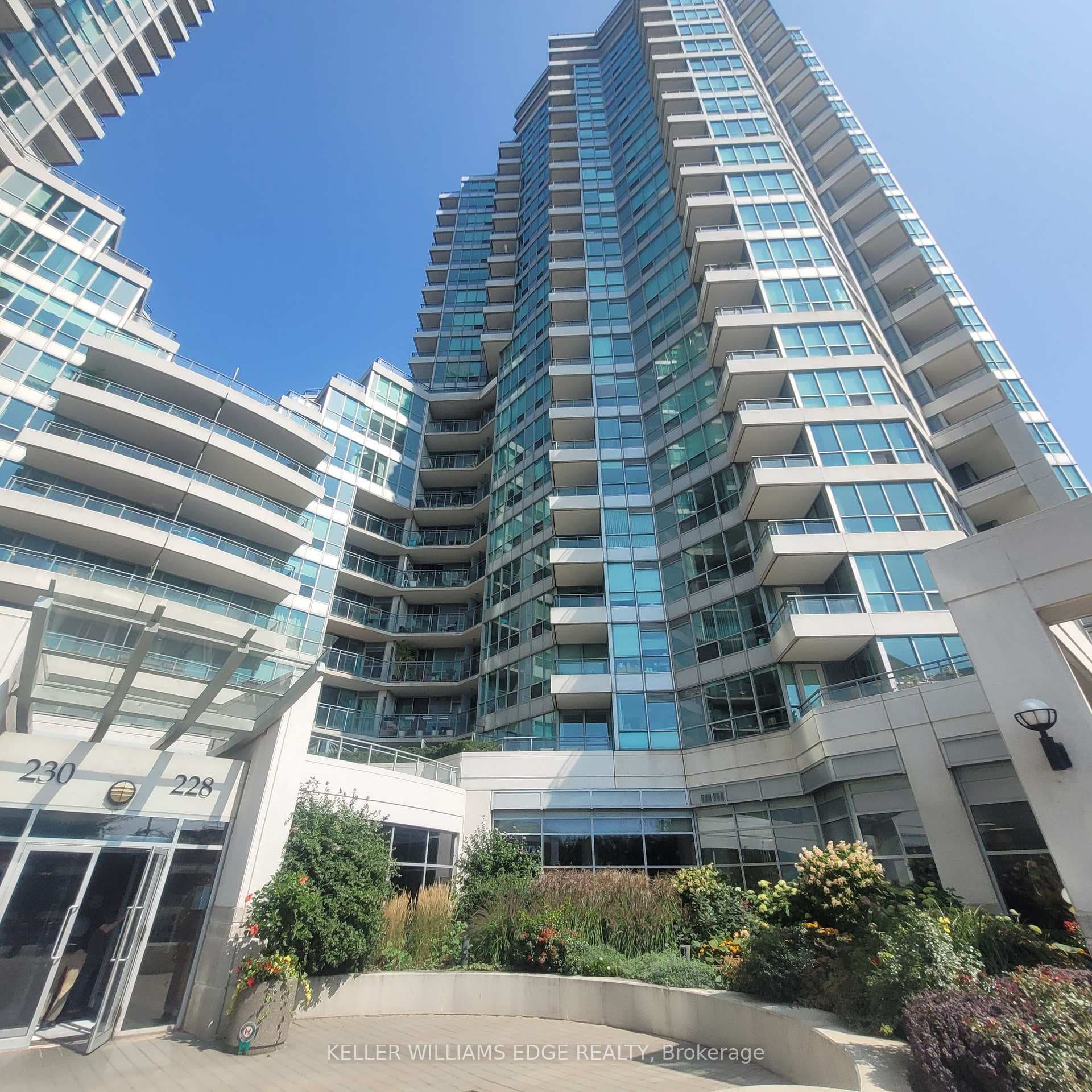 228 Queens Quay Unit 2203, Downtown Toronto / Waterfront, ON M5J 2X1 - Photo 1