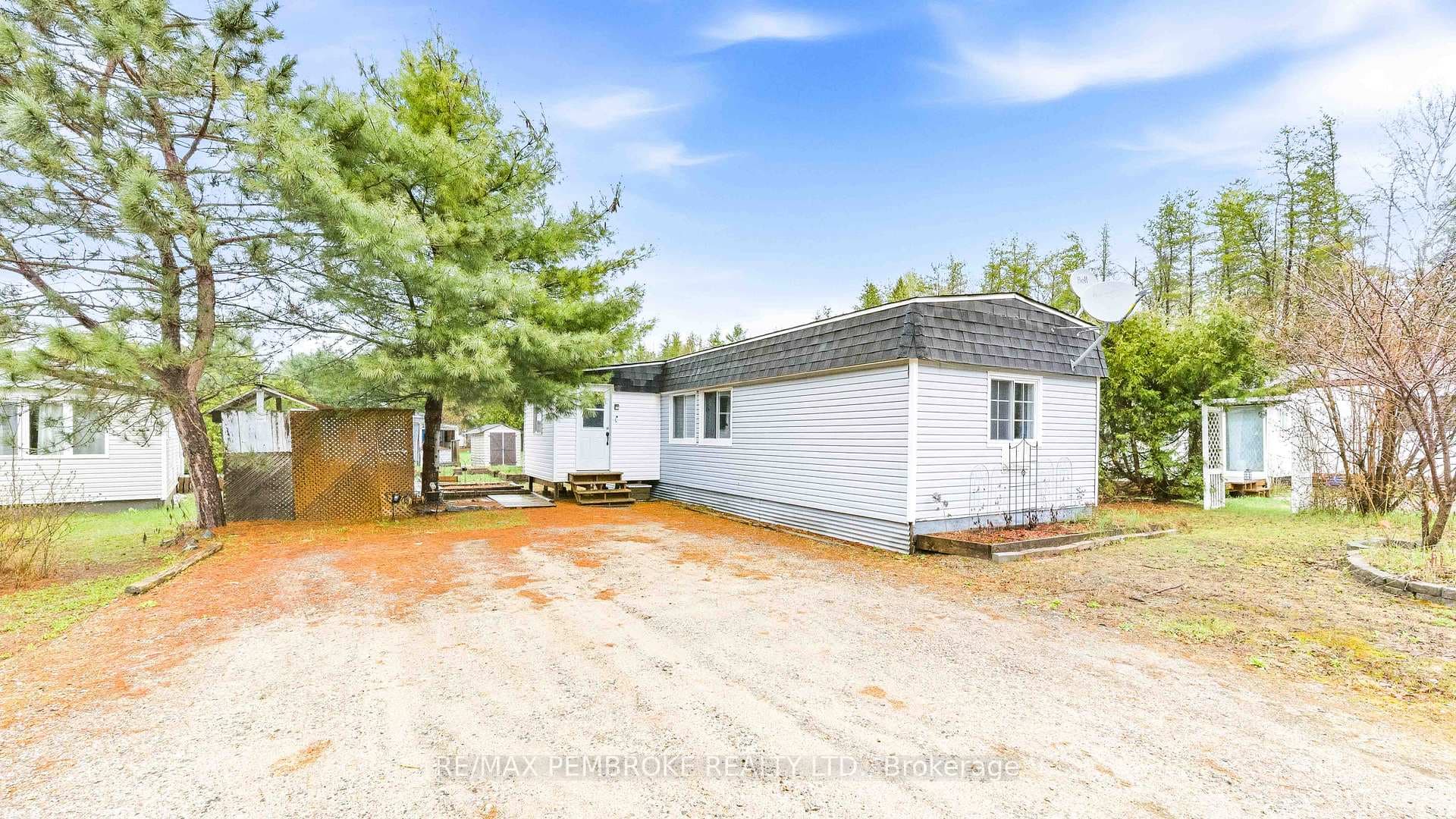 13 Nature Lane, Laurentian Hills, ON K0J 1J0 - Photo 1