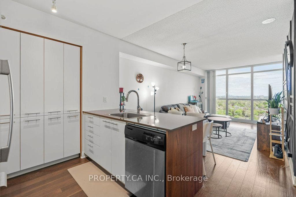 1 Valhalla Road Unit 1901, Etobicoke (Islington / Rexdale), ON M9B 1S9 - Photo 1