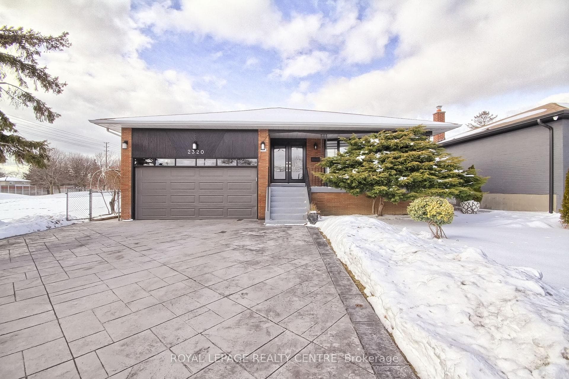 2320 Hensall Street Unit Lower, Mississauga, ON L5A 2S9 - Photo 1