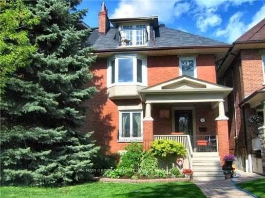 35 Highview Crescent, Keelesdale / Eglinton West, ON M6H 2Y3 - Photo 1