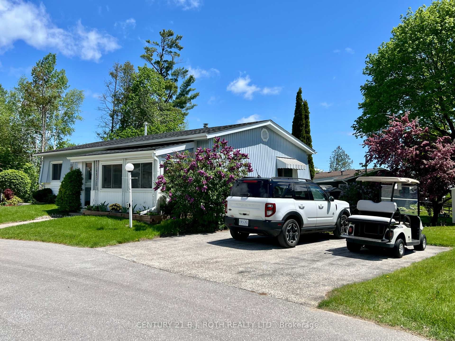 1 Nectarine Court, Innisfil, ON L9S 1M4 - Photo 1