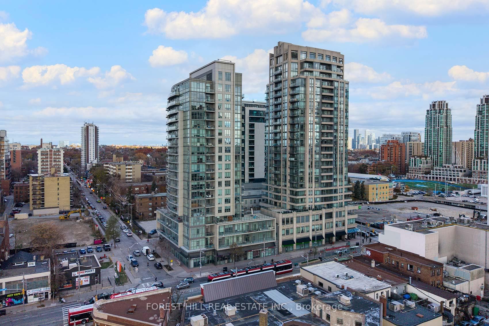 530 St Clair Avenue Unit 1505, Forest Hill / Deer Park, ON M6C 0A2 - Photo 1