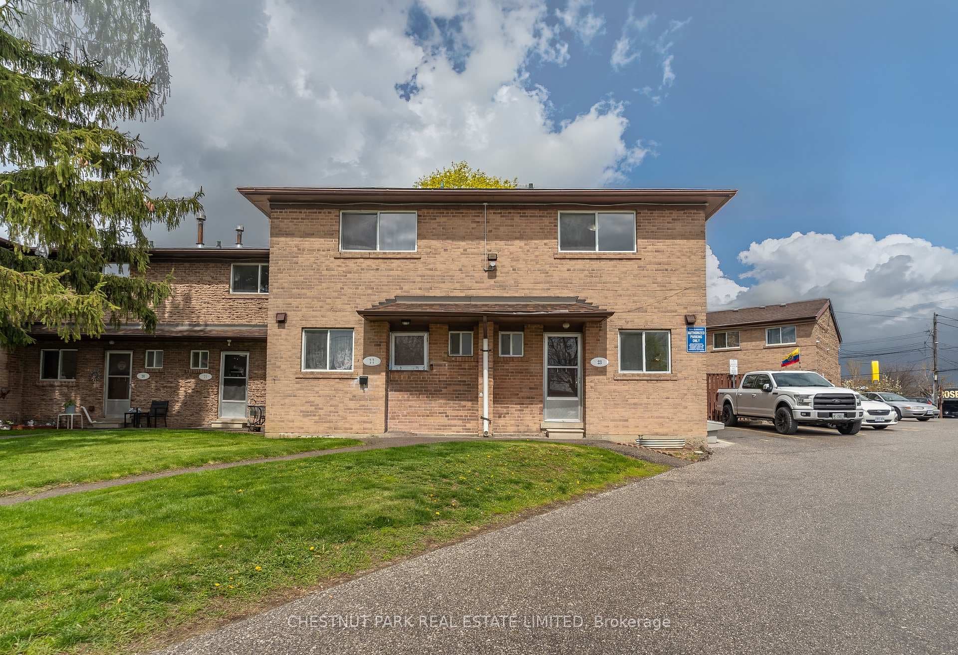 44 ROMFIELD Drive Unit 23, Downsview / Black Creek, ON M3J 1K3 - Photo 1