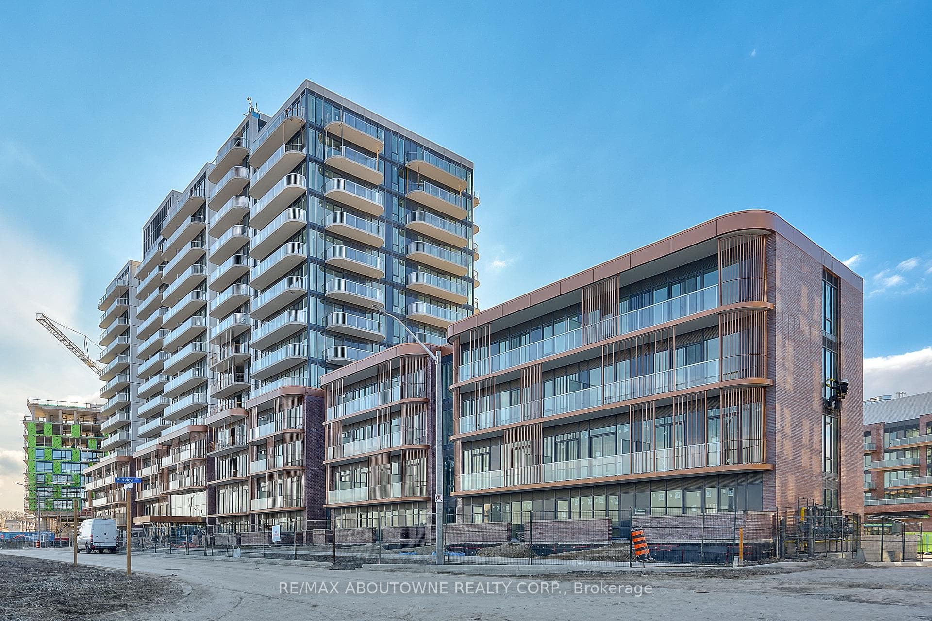 220 MISSINNIHE Way Unit 308, Mississauga, ON L5H 1G5 - Photo 1