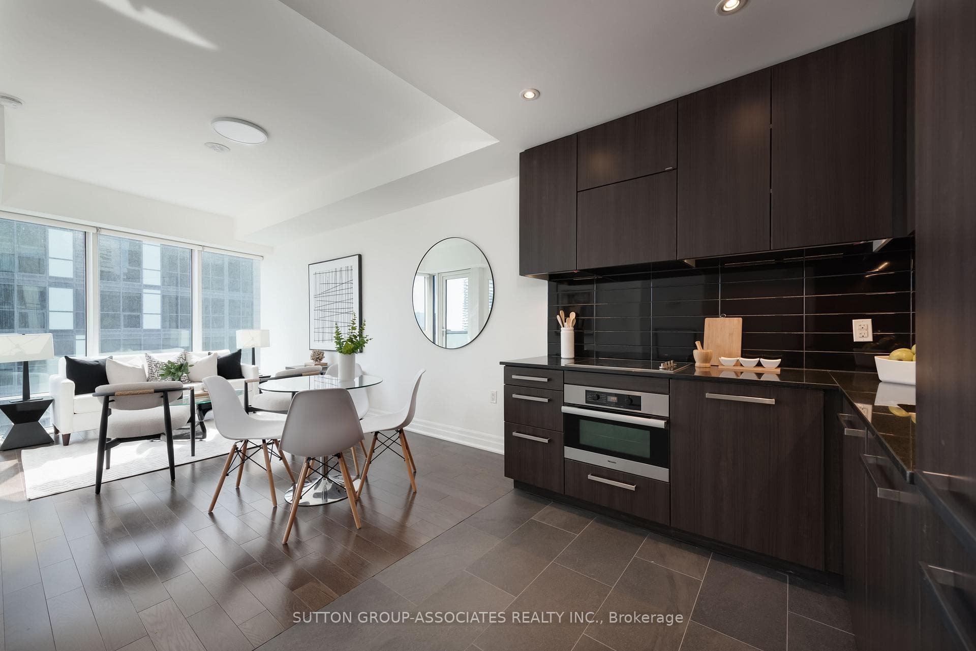 8 The Esplanade Avenue Unit 3212, Regent Park / Cabbagetown / St. James Town, ON M5E 0A6 - Photo 1