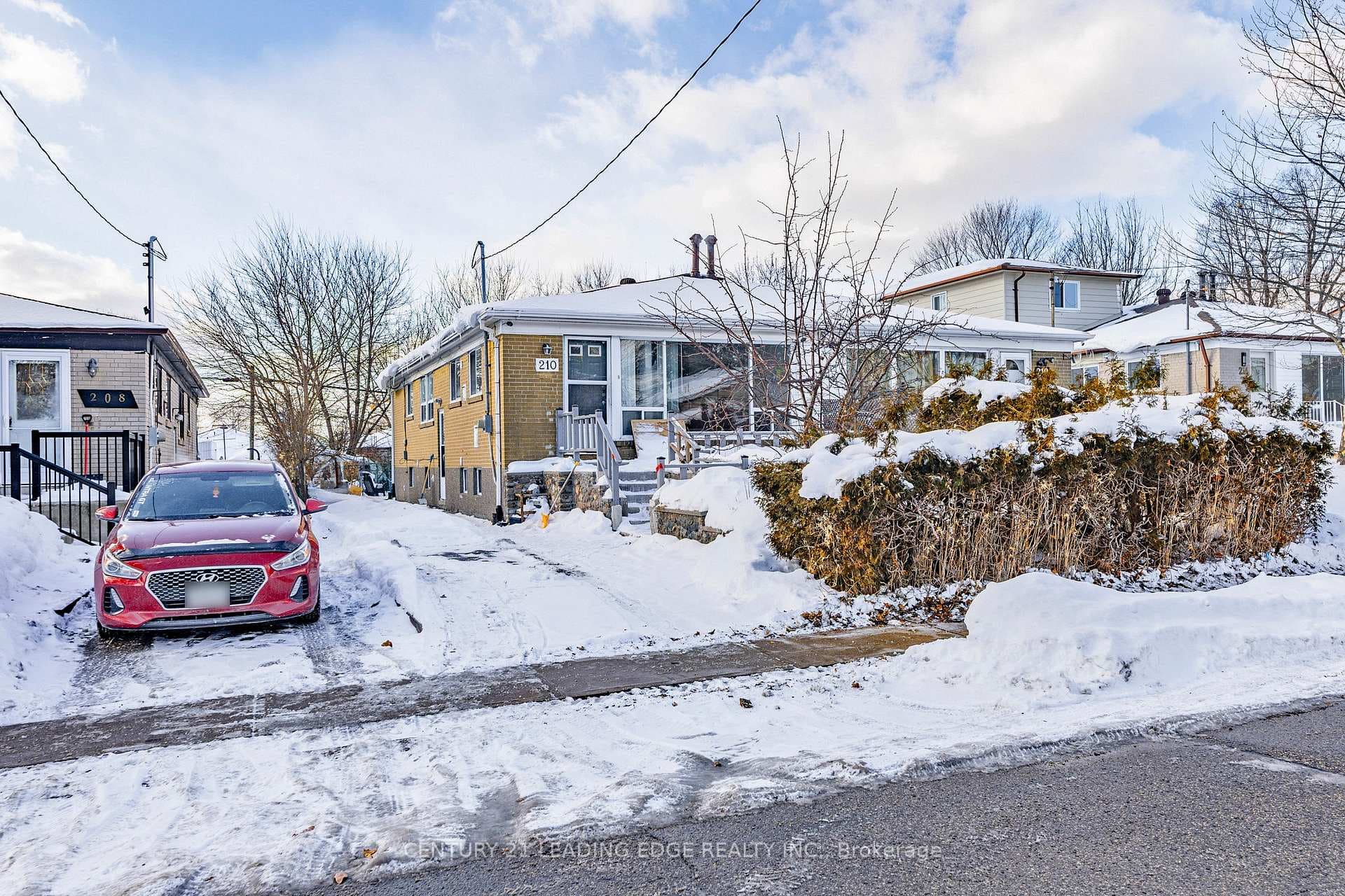 210 Linden Avenue, Dorset Park / Kennedy Park, ON M1K 3H8 - Photo 1