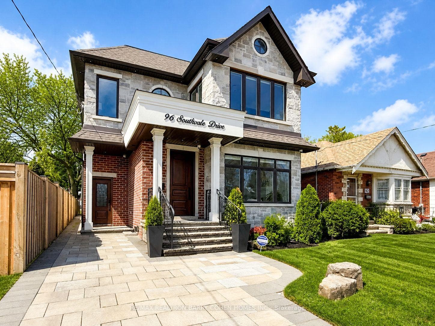 96 Southvale Drive, Flemingdon Park / Don Mills, ON M4G 1G5 - Photo 1
