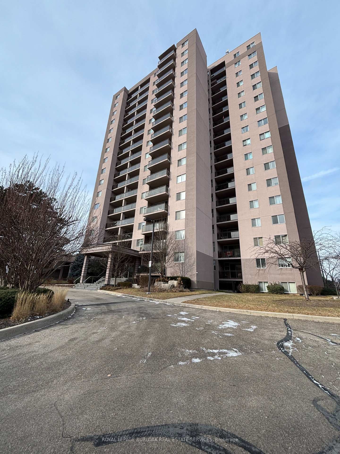 975 Warwick Court Unit 1210, Burlington, ON L7T 3Z7 - Photo 1