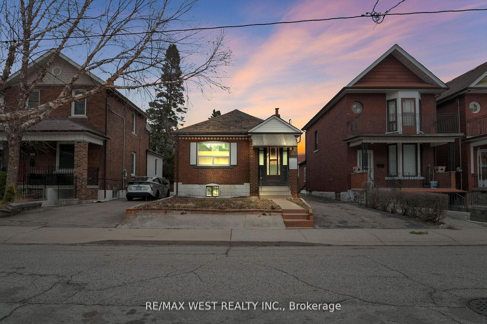 661 Beresford Avenue, Bloor West Village / Swansea, ON M6S 3C4 - Photo 1