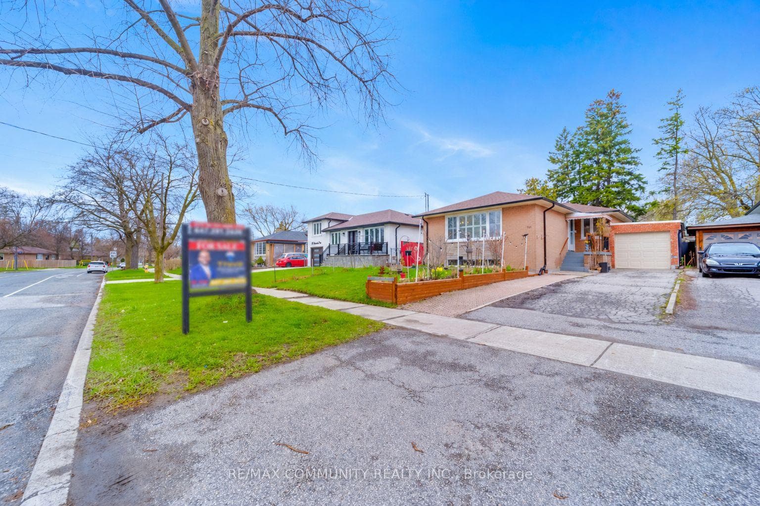 118 Brimorton Drive, Scarborough (West Hill / Highland Creek)