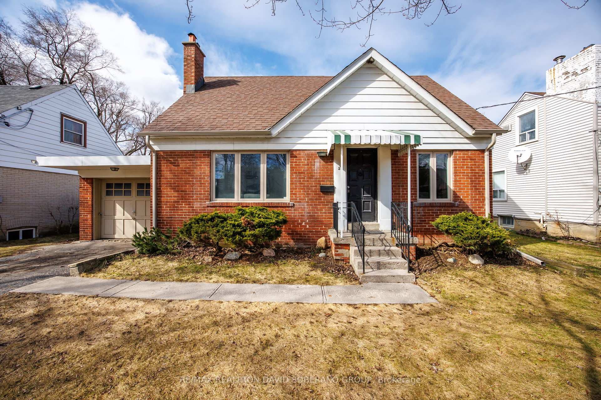 38 Touraine Avenue, Toronto C06