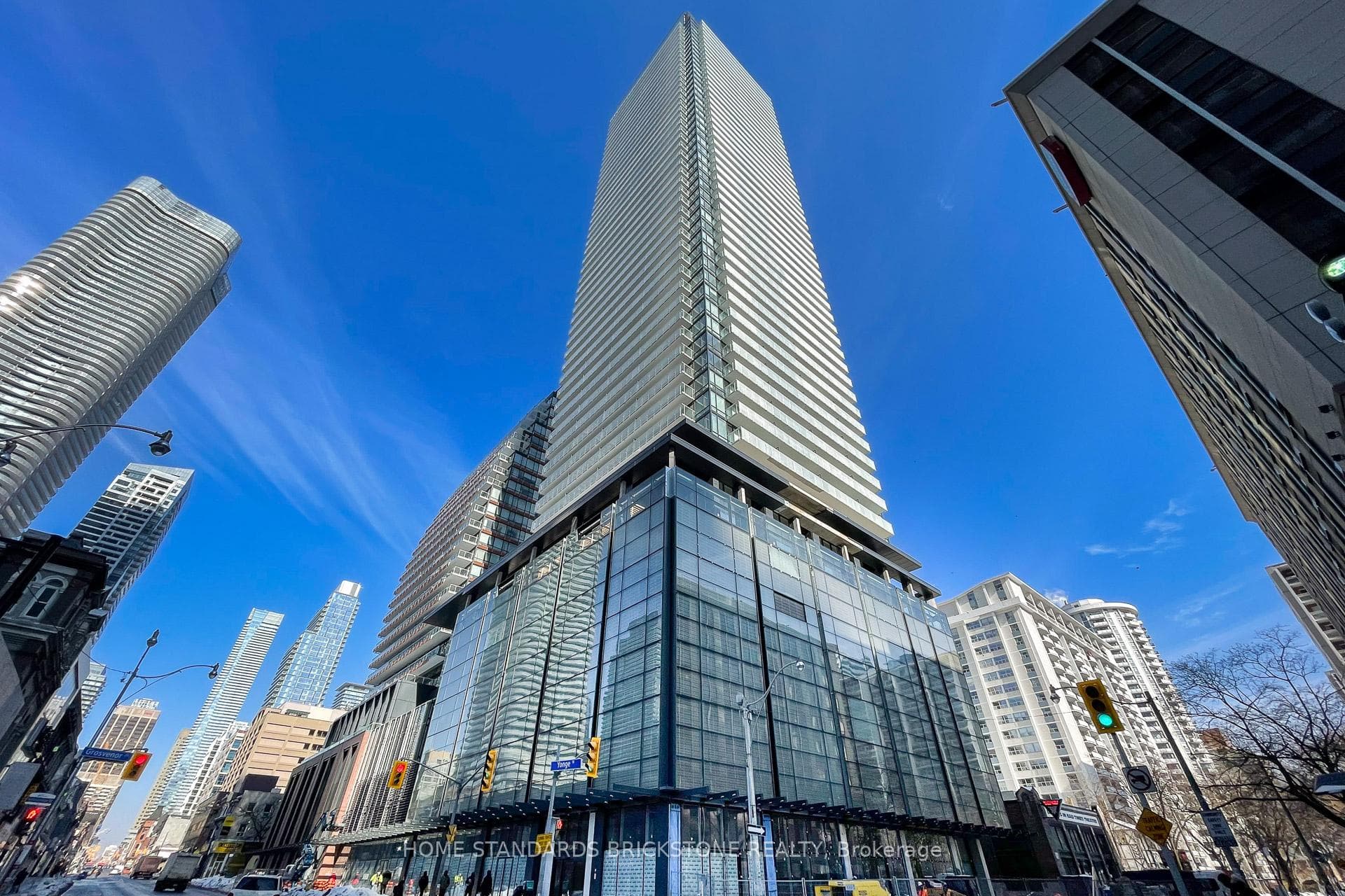 501 Yonge Street Unit 5205, Toronto C08