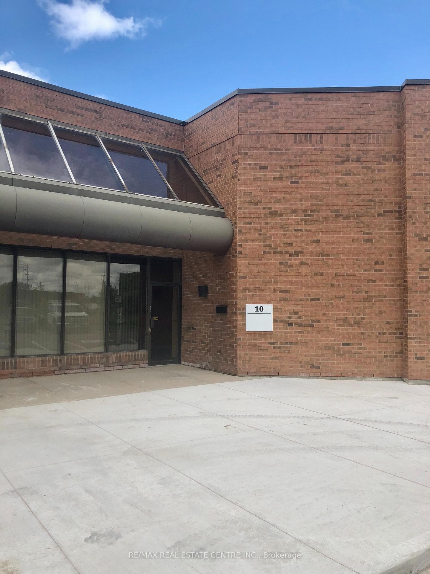 5775 Atlantic Drive Unit 10, Mississauga, ON L4W 4P3 - Photo 1