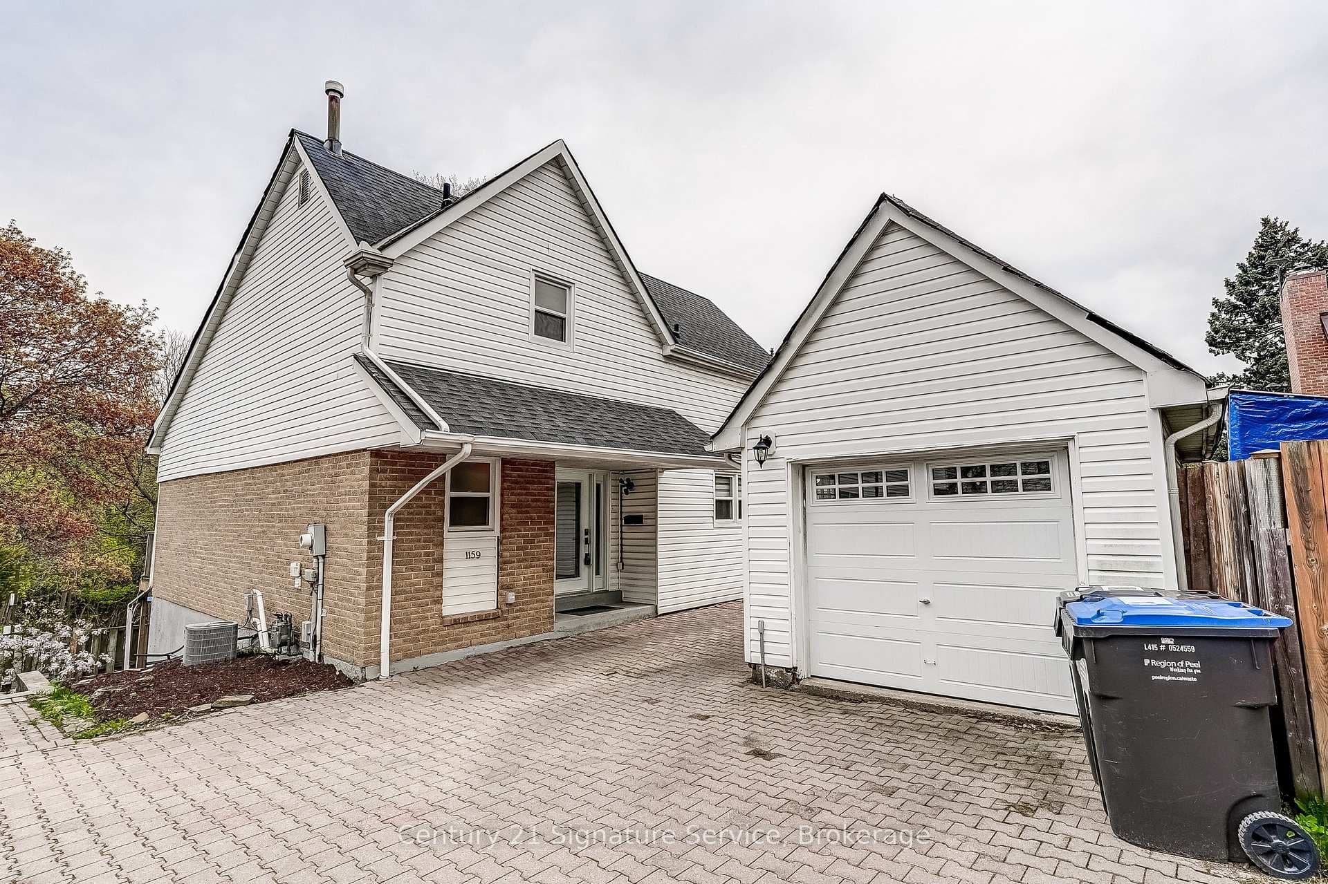 1159 Kos Boulevard, Mississauga, ON L5J 4L3 - Photo 1